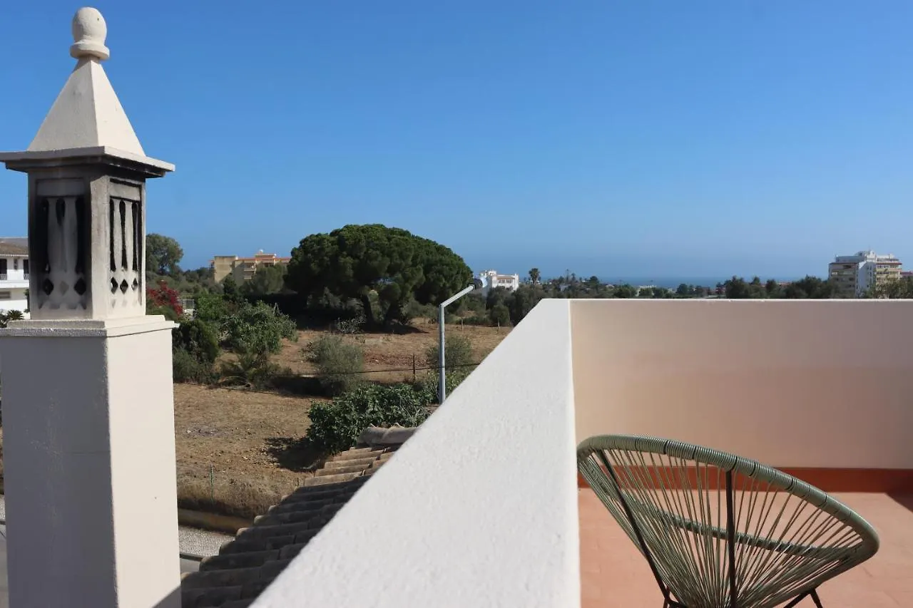Vivenda Geminada Com Piscina A 10 Minutos A Pe Da Praia Portimão Villa