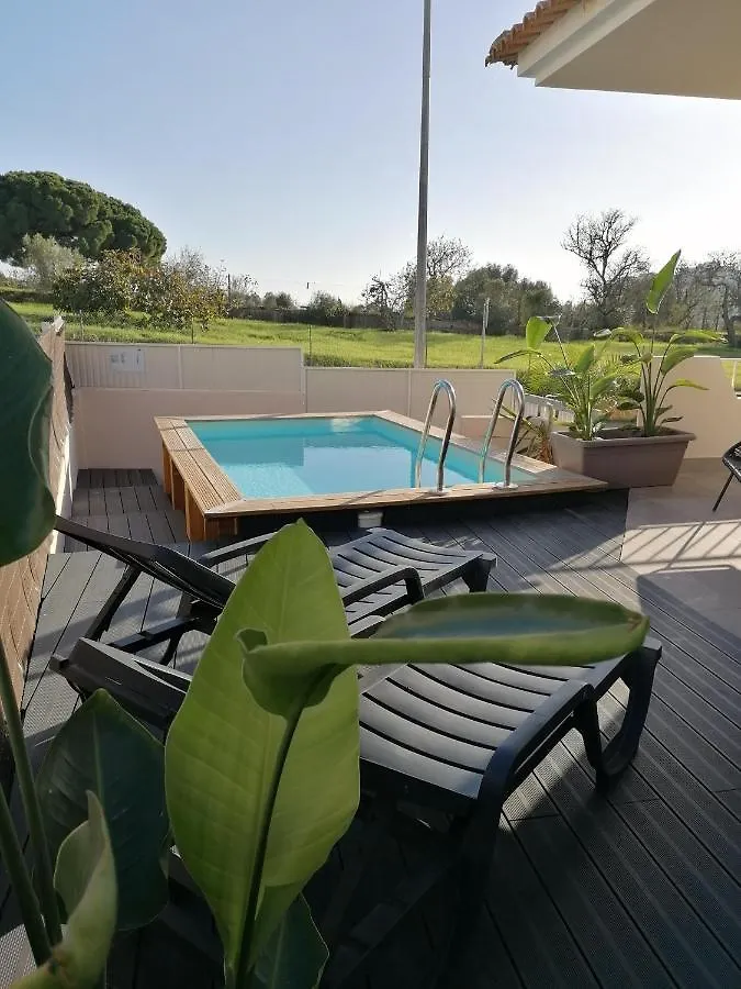 Vivenda Geminada Com Piscina A 10 Minutos A Pe Da Praia Portimão